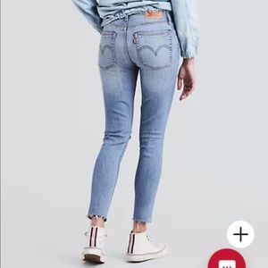 Levi’s Wedgie Skinny Jeans